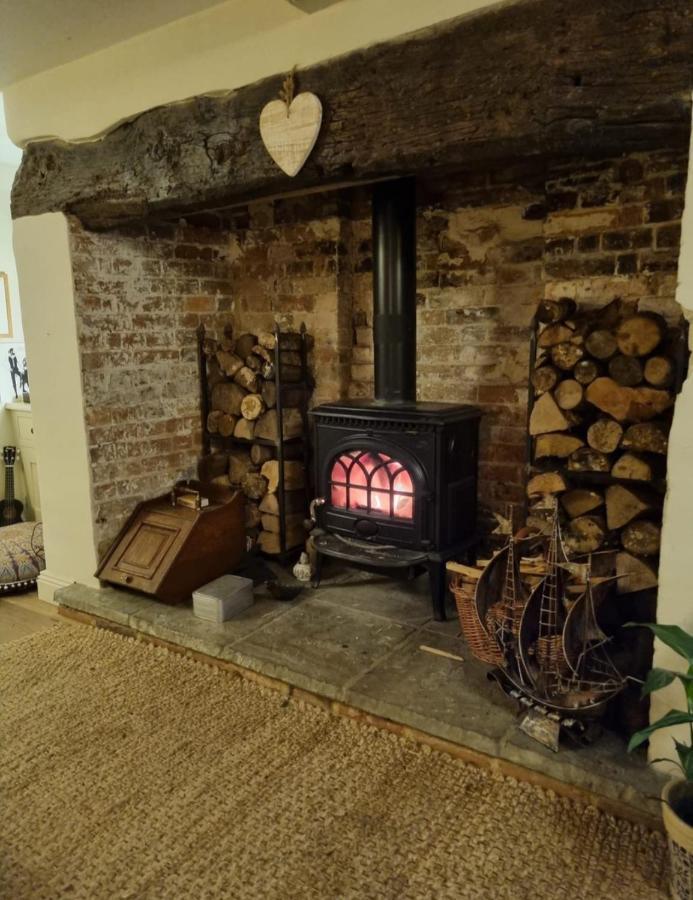 Jackdaw Cottage-Beautiful Cottage, Town Centre Wimborne Minster Extérieur photo