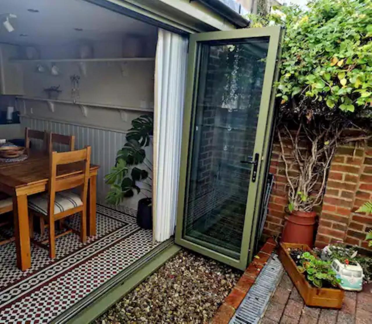 Jackdaw Cottage-Beautiful Cottage, Town Centre Wimborne Minster Extérieur photo