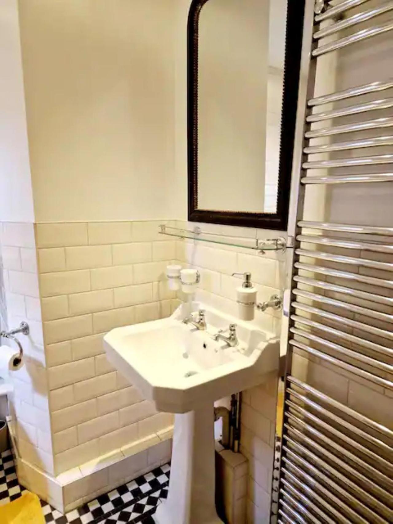 Jackdaw Cottage-Beautiful Cottage, Town Centre Wimborne Minster Extérieur photo