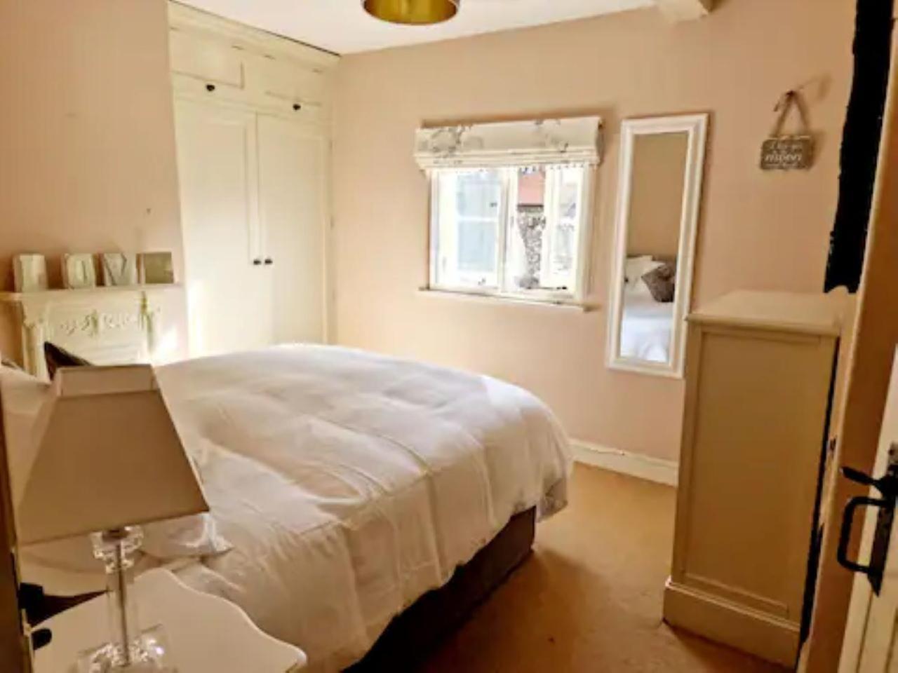 Jackdaw Cottage-Beautiful Cottage, Town Centre Wimborne Minster Extérieur photo