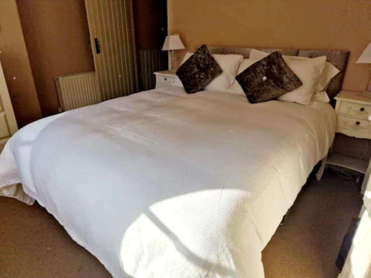 Jackdaw Cottage-Beautiful Cottage, Town Centre Wimborne Minster Extérieur photo