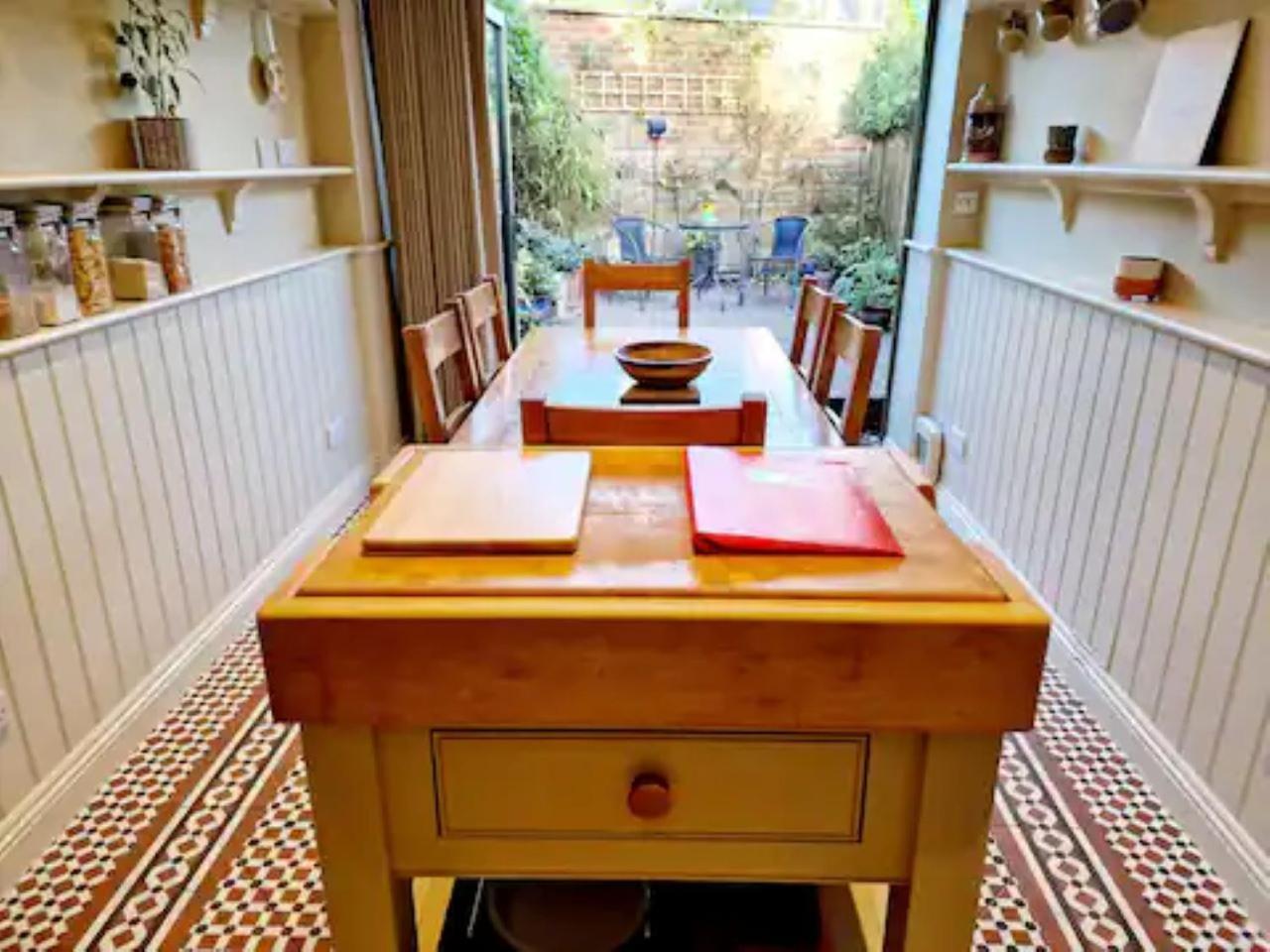 Jackdaw Cottage-Beautiful Cottage, Town Centre Wimborne Minster Extérieur photo